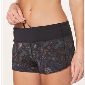 Lululemon’s floral speed up shorts